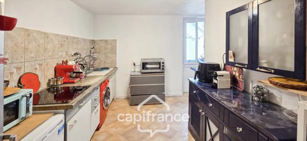Appartement à vendre 3 pièces AIX LES BAINS (73) centre ville et place de parking privative