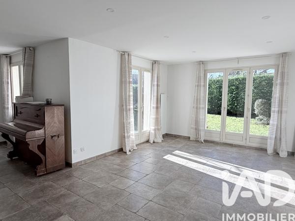 Maison à vendre 6 pièces 102 m² Saint-Germain-lès-Corbeil