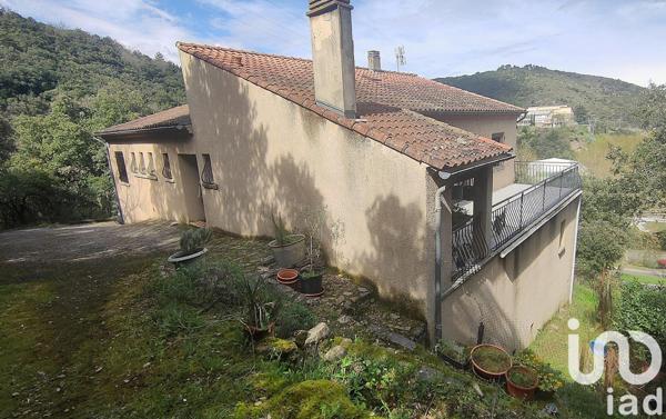 Maison 5 pièces de 125 m² à Saint-Pons-de-Thomières (34220)