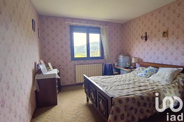 Maison 5 pièces de 125 m² à Saint-Pons-de-Thomières (34220)