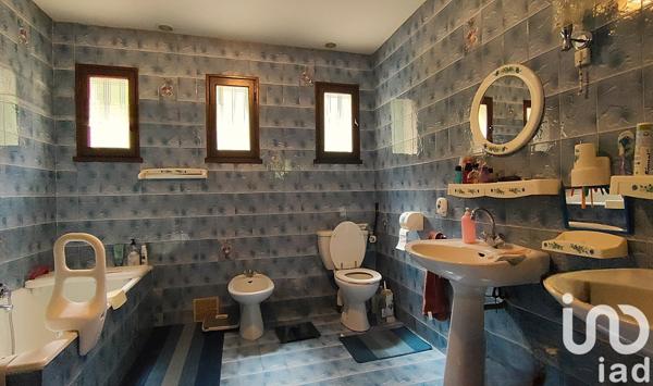 Maison 5 pièces de 125 m² à Saint-Pons-de-Thomières (34220)