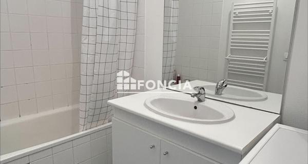 Location Appartement 2 pièces 38.3 m² - Saint-lô 50000