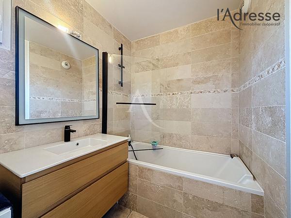 Élégante Maison Contemporaine aux Portes de Puteaux - 4 pièces de 81m² - Parking