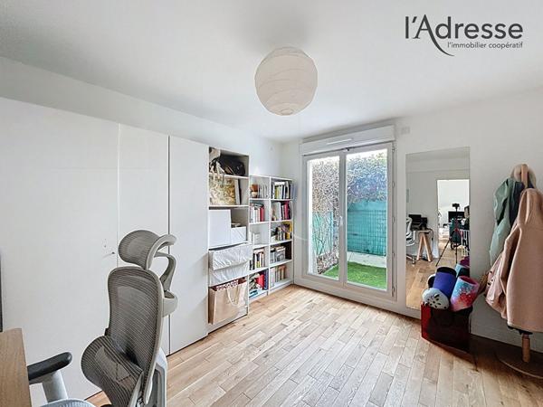 Élégante Maison Contemporaine aux Portes de Puteaux - 4 pièces de 81m² - Parking