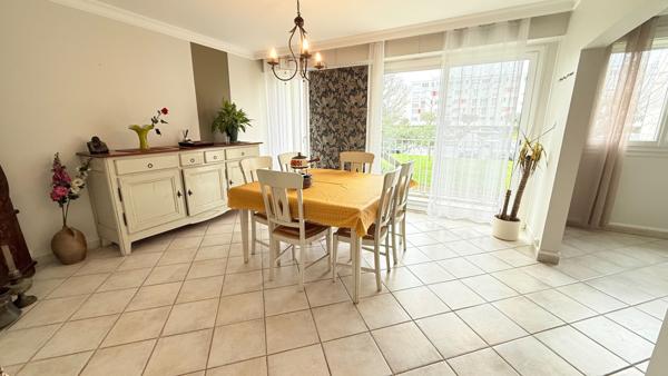 Appartement Laval 4 pièce(s) 74.06 m2