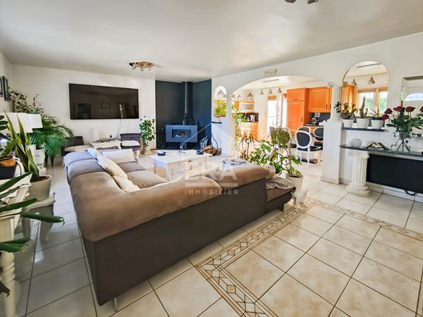 Les Pennes Mirabeau - 2 maisons T5 et T3 sur terrain 2000m2 avec piscine