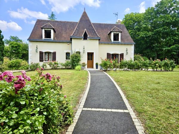 Savonnières (37510) Propriété avec parc boisé