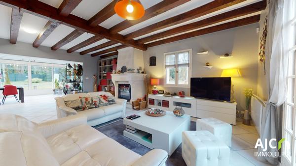 Savonnières (37510) Propriété avec parc boisé