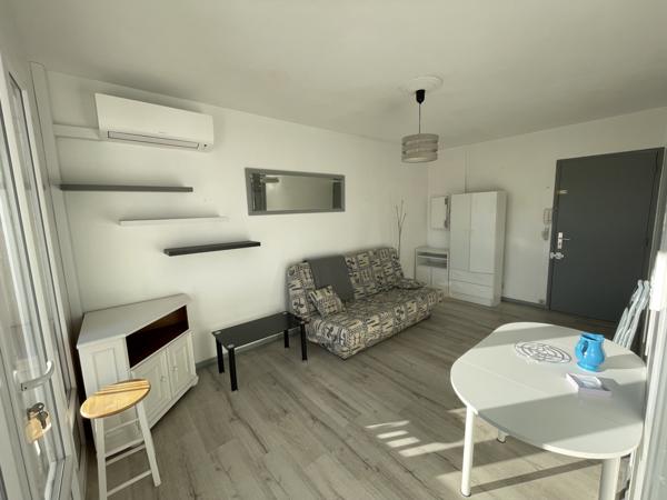 Auch (32000) Appartement T1, meublé, à louer avec balcon, cave et parking
