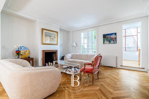 Paris 16ème, Appartement 4 Chambres -  180 m² à vendre
