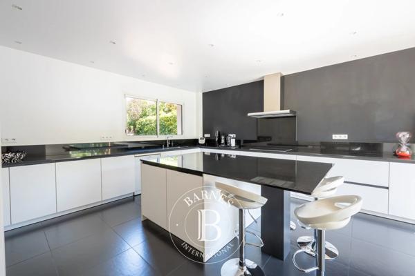 La Celle-Saint-Cloud, Maison 5 Chambres -  265 m² à vendre