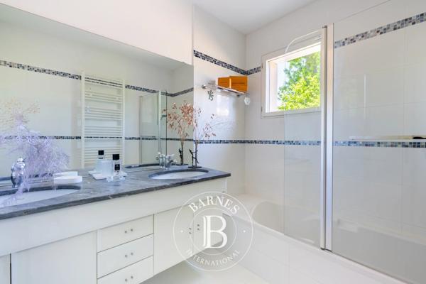 La Celle-Saint-Cloud, Maison 5 Chambres -  265 m² à vendre