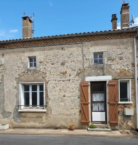 À vendre – Maison ancienne 3 pièces pleine de charme à rénover au cœur du Haut-Limousin (87)