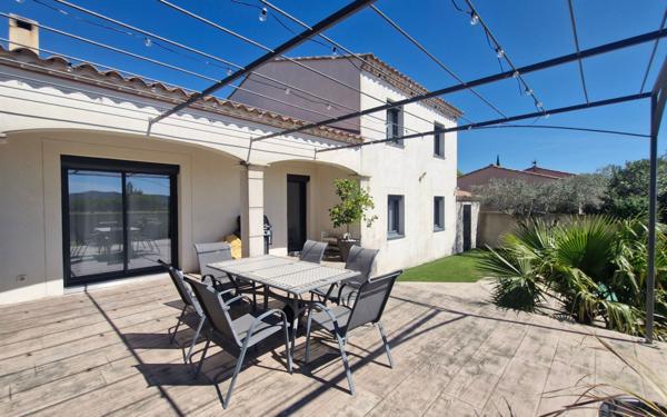 Maison à vendre    6 pièces •  Rochefort-du-Gard