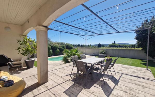 Maison à vendre    6 pièces •  Rochefort-du-Gard