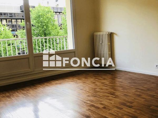Location Appartement 2 pièces 46.93 m² - 38 RUE DES DRS CHARCOT Saint-etienne 42100