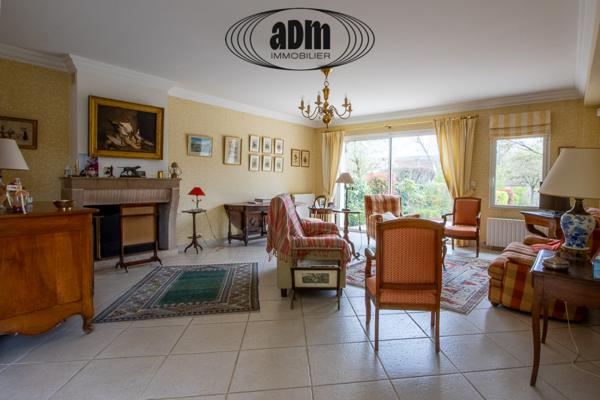 Maison
                                                                                                                                                                                                                                                                                                                        10 pièce(s)                                                                                                                                                                                                          6 chambre(s)                                                                                                                                                                                                          224  m²