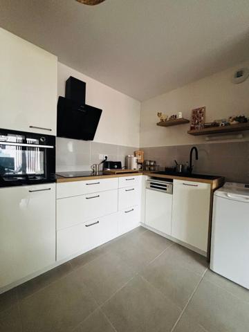 Appartement Toulouse 2 pièce(s) 44.44 m2 RECENT AVEC TERRASSE ENTRE AMIDONNIERS ET BAZACLE