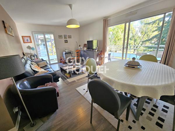 BILLERE rare et beau T3 avec terrasse, parking et garage dans résidence récente