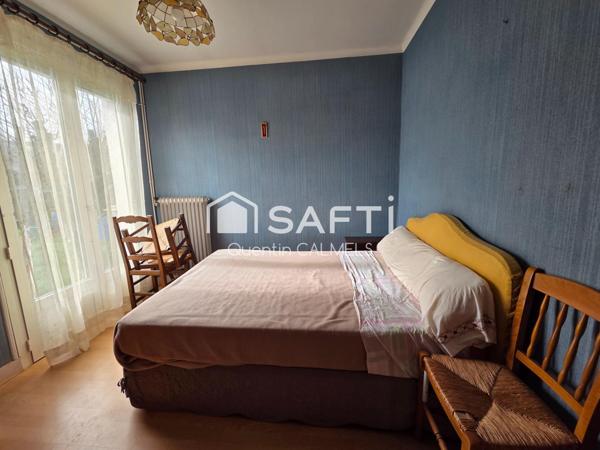 Ensemble immobilier à Nuces , maison de plain-pied et local commercial loué