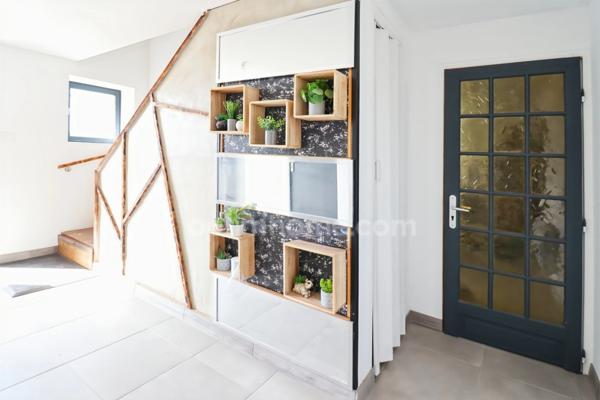 Maison entièrement rénovée sur deux niveaux indépendants de 129 m² - 6 pièces - 3 chambres sur terrain clos de 1744 m² - 87210 LE DORAT