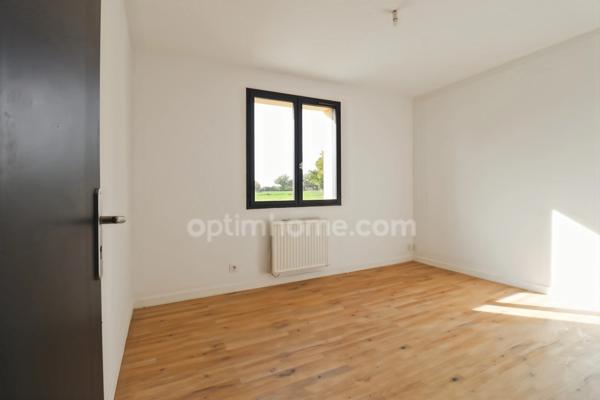 Maison entièrement rénovée sur deux niveaux indépendants de 129 m² - 6 pièces - 3 chambres sur terrain clos de 1744 m² - 87210 LE DORAT