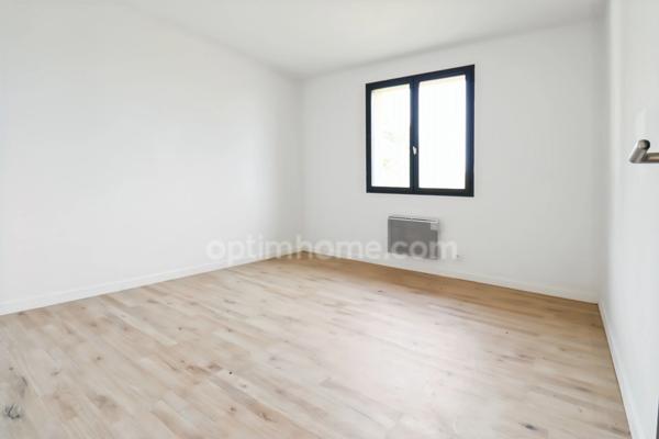 Maison entièrement rénovée sur deux niveaux indépendants de 129 m² - 6 pièces - 3 chambres sur terrain clos de 1744 m² - 87210 LE DORAT