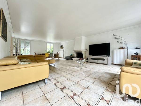 Maison à vendre 7 pièces 214 m² Villecresnes