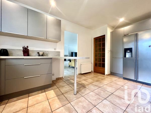 Maison à vendre 7 pièces 214 m² Villecresnes