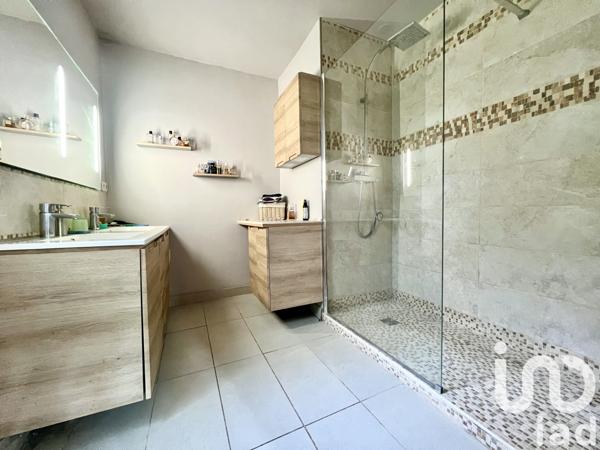 Maison à vendre 7 pièces 214 m² Villecresnes