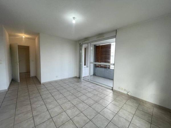 Appartement 3 pièces                                        - 38100 Grenoble Réf : 5322