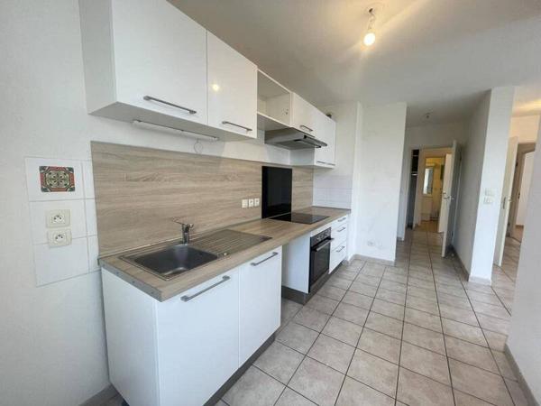 Appartement 3 pièces                                        - 38100 Grenoble Réf : 5322