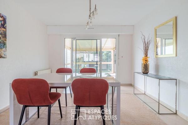 Maison de ville à réinventer avec jardin intimiste et piscine