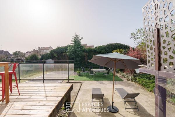 Maison de ville à réinventer avec jardin intimiste et piscine