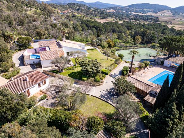 Domaine d’Exception à Plan-de-la-Tour – Propriété Unique sur 11 487 m² : 4 Villas, Parc Arboré, Piscines, Spa,