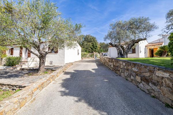 Domaine d’Exception à Plan-de-la-Tour – Propriété Unique sur 11 487 m² : 4 Villas, Parc Arboré, Piscines, Spa,