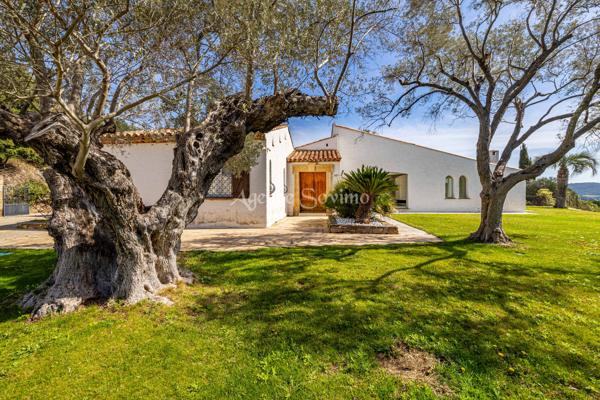 Domaine d’Exception à Plan-de-la-Tour – Propriété Unique sur 11 487 m² : 4 Villas, Parc Arboré, Piscines, Spa,