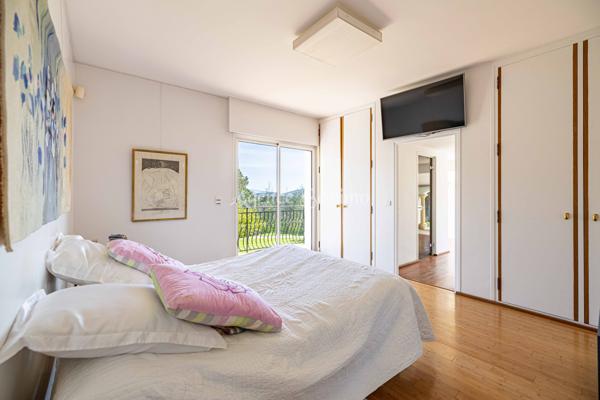 Domaine d’Exception à Plan-de-la-Tour – Propriété Unique sur 11 487 m² : 4 Villas, Parc Arboré, Piscines, Spa,