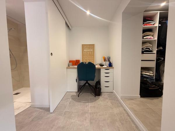 PROCHE LIMOUX 8KM-ENSEMBLE IMMOBILIER STUDIO ET APPARTEMENT AVEC TERRASSE