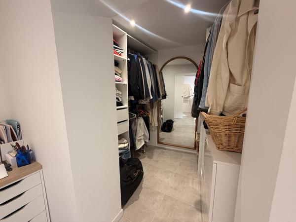 PROCHE LIMOUX 8KM-ENSEMBLE IMMOBILIER STUDIO ET APPARTEMENT AVEC TERRASSE