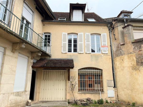 Appartement à louer à Avallon dans l'Yonne (89200), ref : 89099/140706 Centre ville