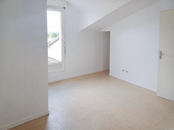 SAINT PIERRE DU PERRAY CENTRE VILLE