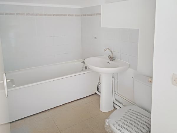 SAINT PIERRE DU PERRAY CENTRE VILLE