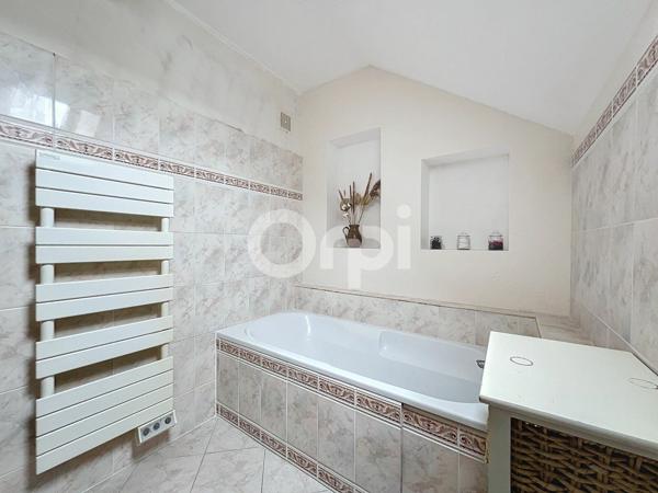 Maison à vendre    6 pièces •  Provins