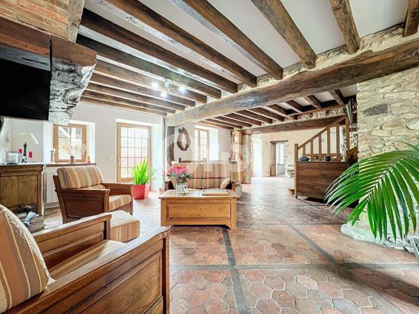 Maison à vendre    6 pièces •  Provins