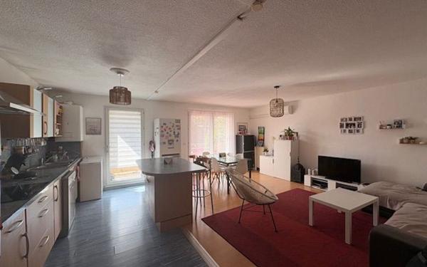 Appartement à louer    4 pièces • 90,70 m2 Nîmes