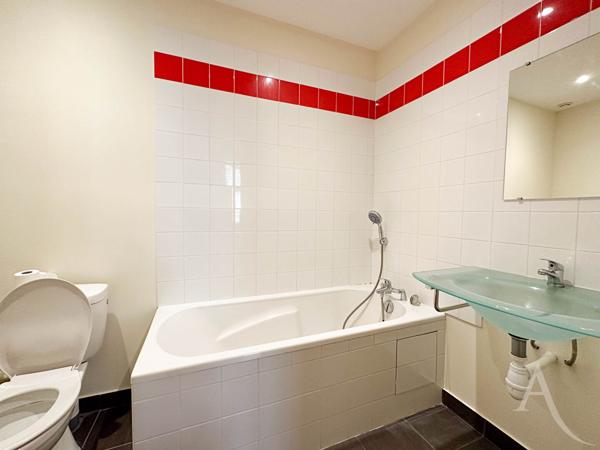 Studio avec mezzanine hyper centre ville Bourges !