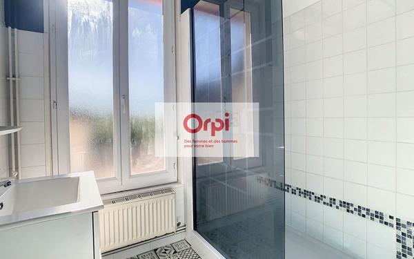 Appartement à louer    3 pièces • 69,53 m2 Montluçon