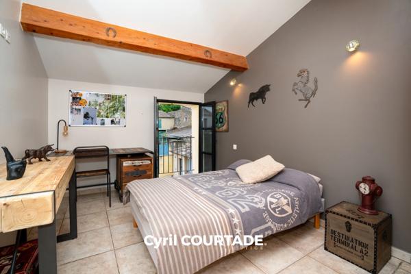 Beauvoisin, Dpt Gard (30), Maison en pierre de 236m² avec dépendance et piscine - Jardin de 247m²