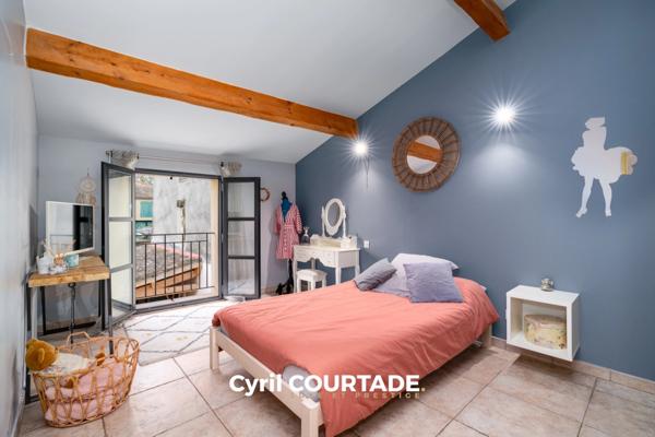 Beauvoisin, Dpt Gard (30), Maison en pierre de 236m² avec dépendance et piscine - Jardin de 247m²